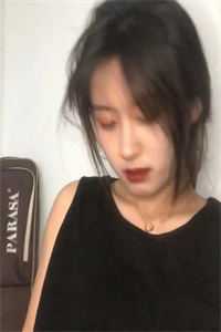 一致好评贵妃死后，宠我入骨的皇上悔疯了