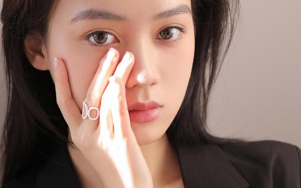 《我做殡葬师的那些年》庄逸明华颜希全部章节目录