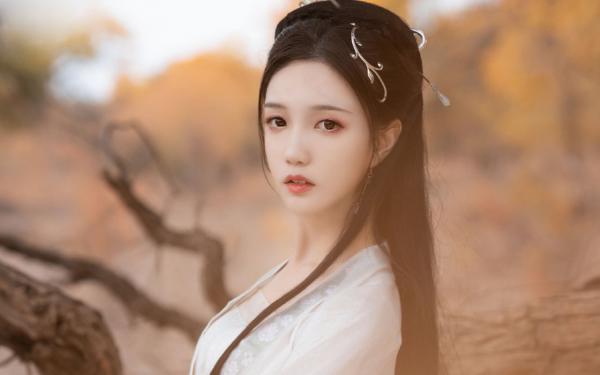 老公按照白月光外貌一比一定制了仿真机器人女友小说全集免费免费试读（程昭昭裴行知）