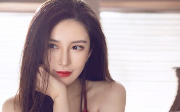 《女帝逼我双修？我反噬成神！》小说全文精彩试读 《女帝逼我双修？我反噬成神！》最新章节列表